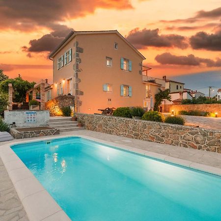 Apartment Marina Kornić Екстериор снимка