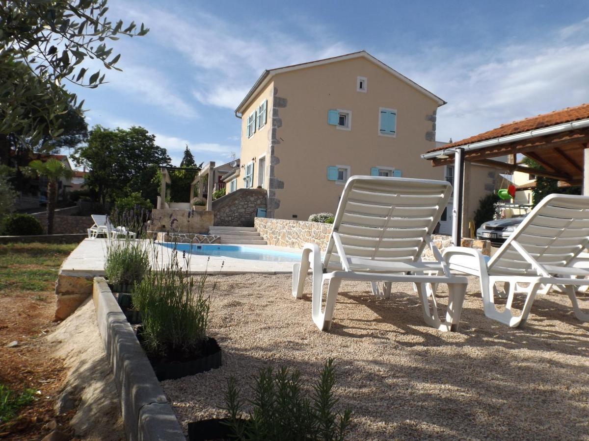 Apartment Marina Kornić Екстериор снимка