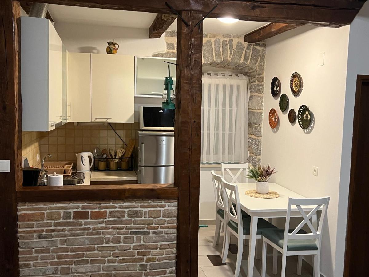 Apartment Marina Kornić Екстериор снимка