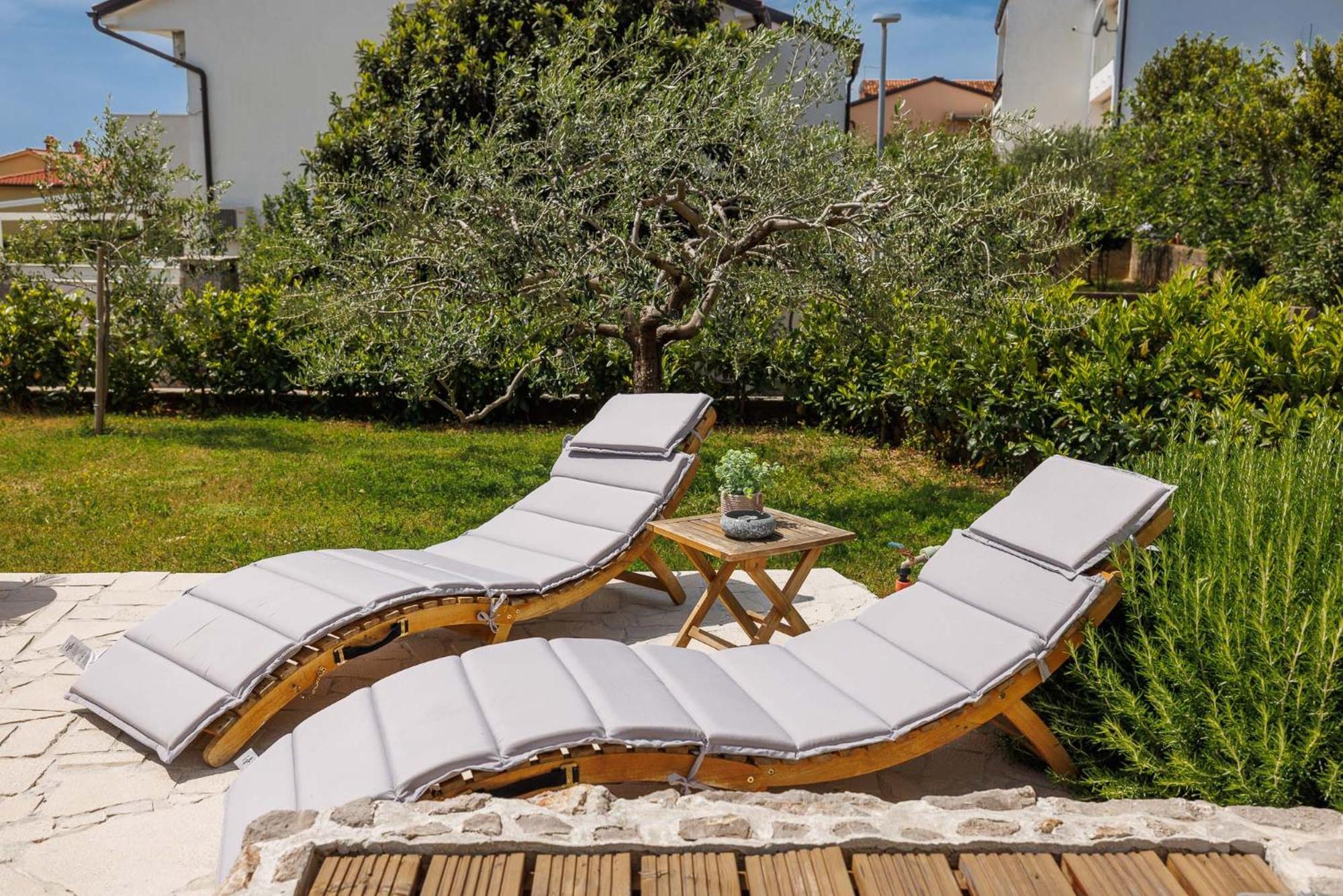 Apartment Marina Kornić Екстериор снимка